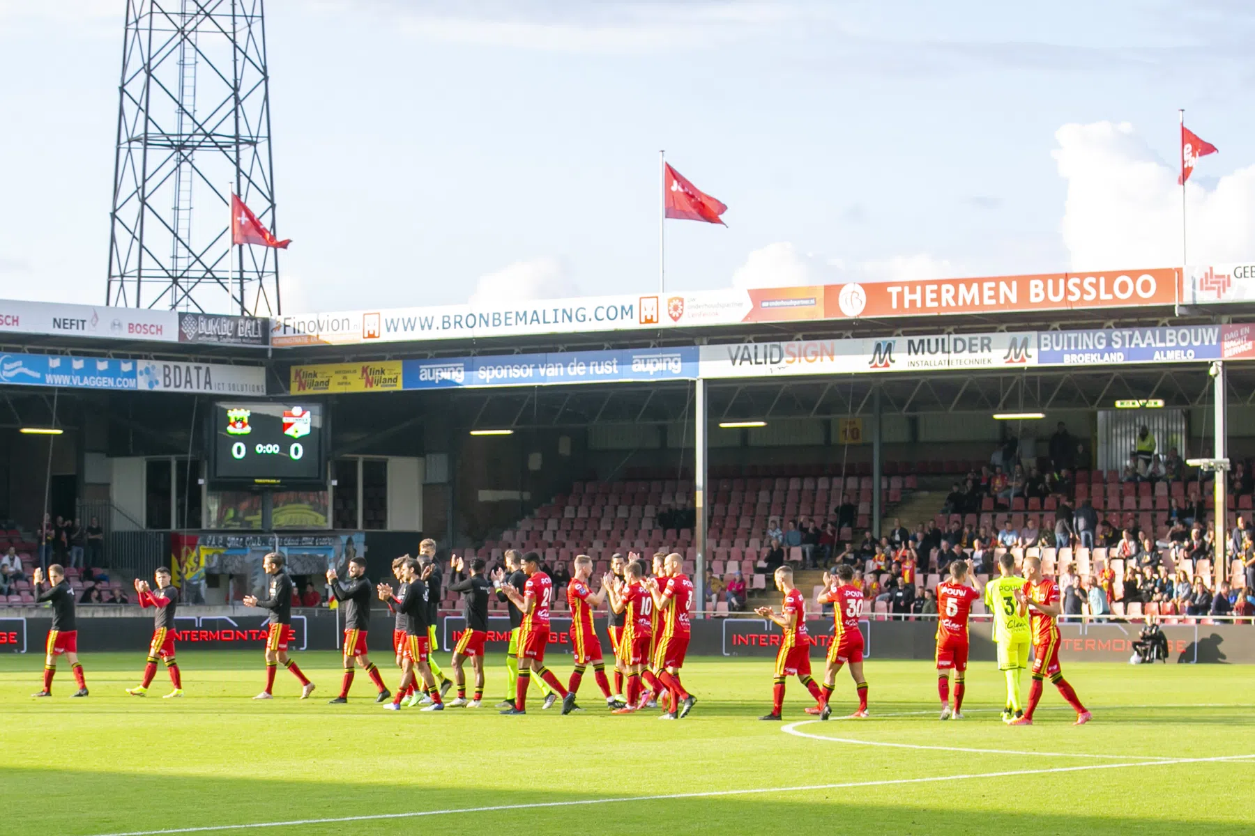 Nieuwe wedstrijdbal eerbetoon aan 65-jarig bestaan Eredivisie