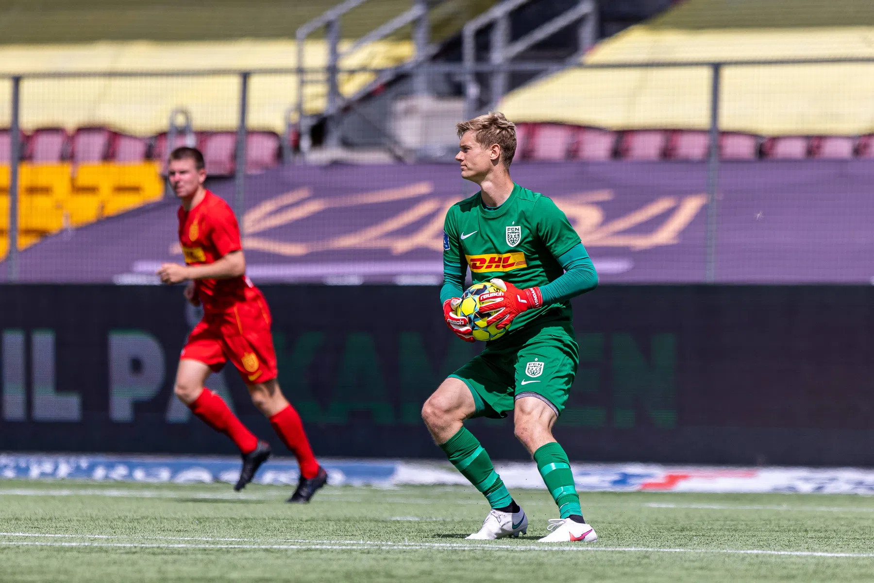 AZ haalt na vertrek Bizot nieuwe keeper uit Denemarken