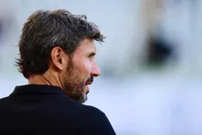 Thumbnail for article: Tevreden Van Bommel: 'Tegen tien man is het niet zo makkelijk als het lijkt'