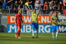 Thumbnail for article: Onherkenbaar AZ direct onderuit bij strijdlustig RKC