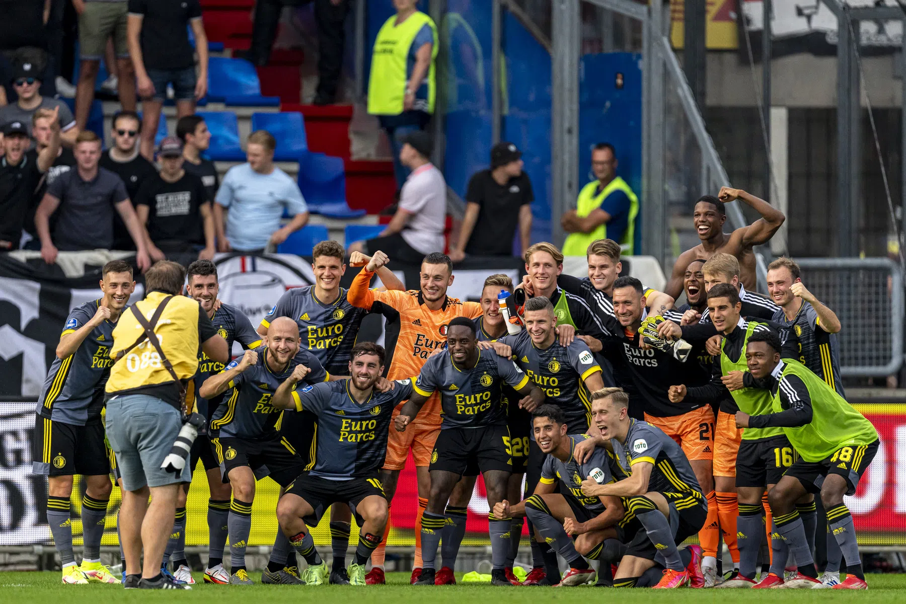 Aursnes valt in de smaak bij Feyenoord: 'Ontzettend rustig'