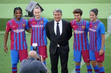 Thumbnail for article: Laporta: 'Als ik Messi zo in Parijs zie, is hij gelukkig hoe het is verlopen'