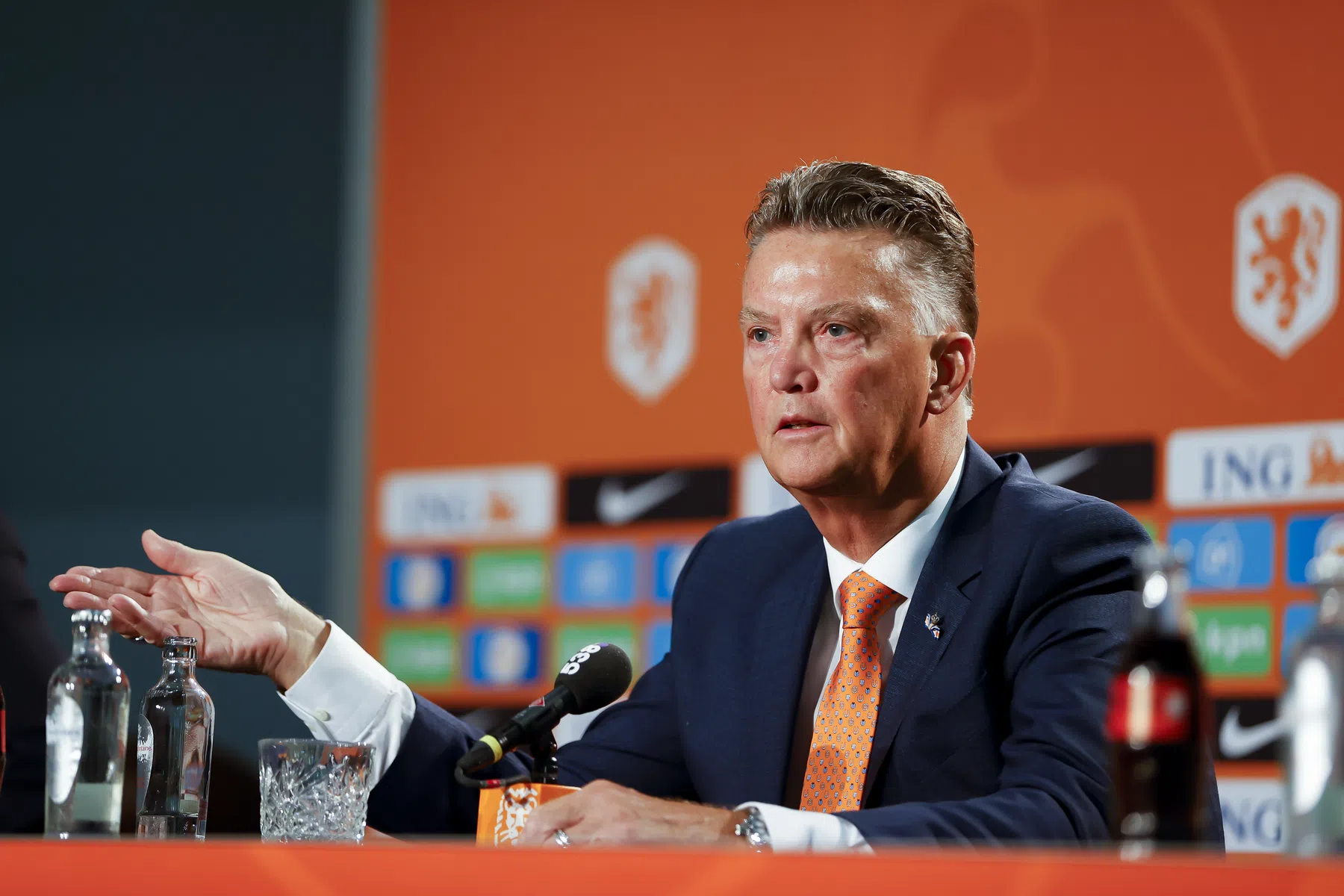 Van Gaal komt terug op uitspraak over 'veredeld stelletje sterren'