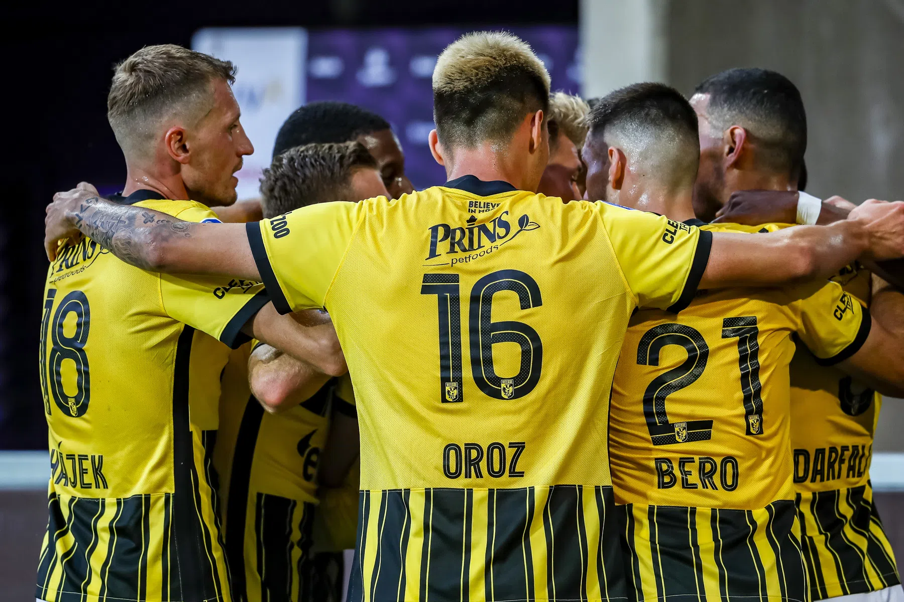 Wat is deze geweldige goal van Dasa waard voor Vitesse?
