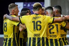 Thumbnail for article: Wat is deze geweldige goal van Dasa waard voor Vitesse?