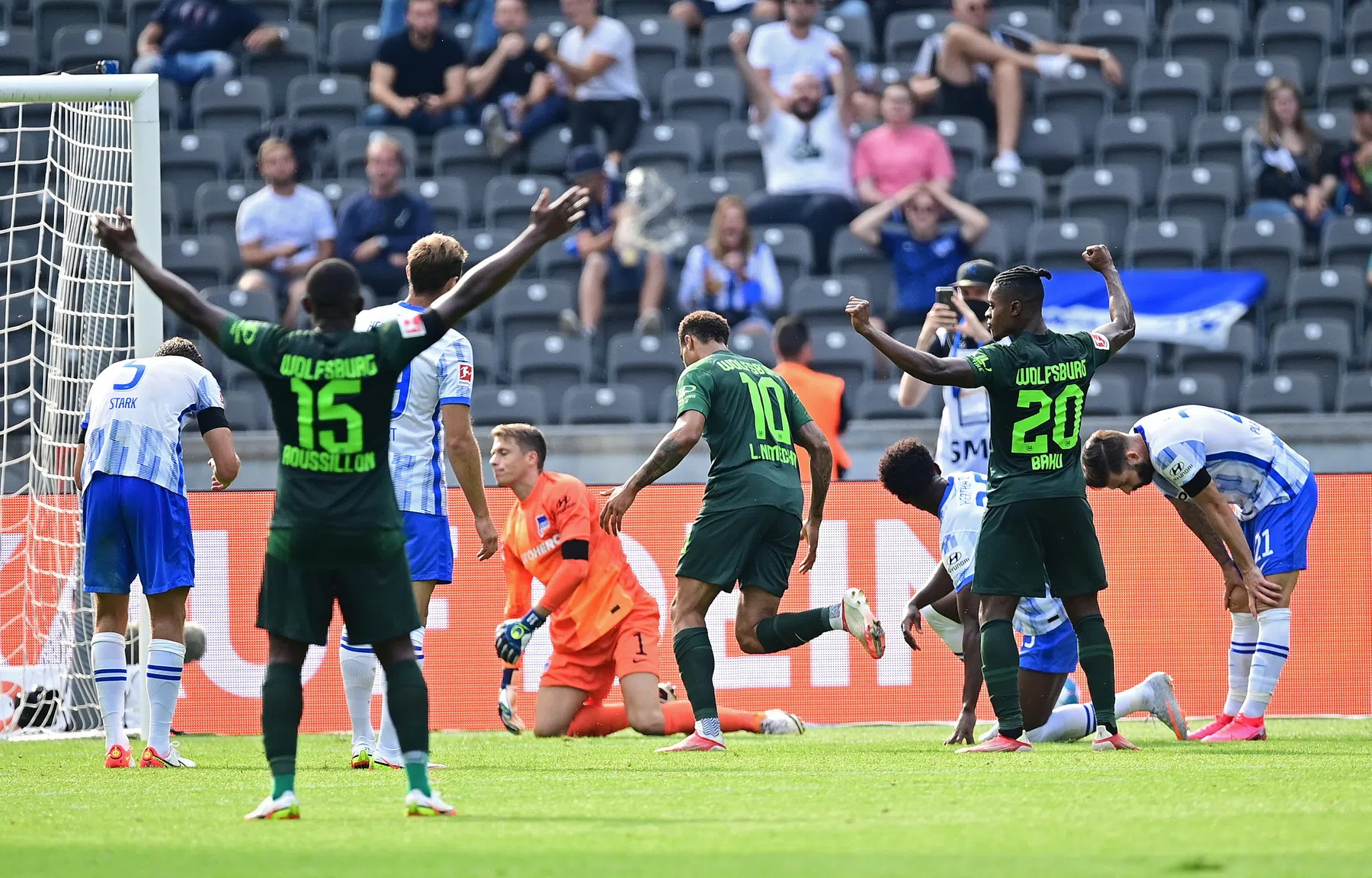 Wolfsburg toont veerkracht en wint na succesvolle ingreep Van Bommel