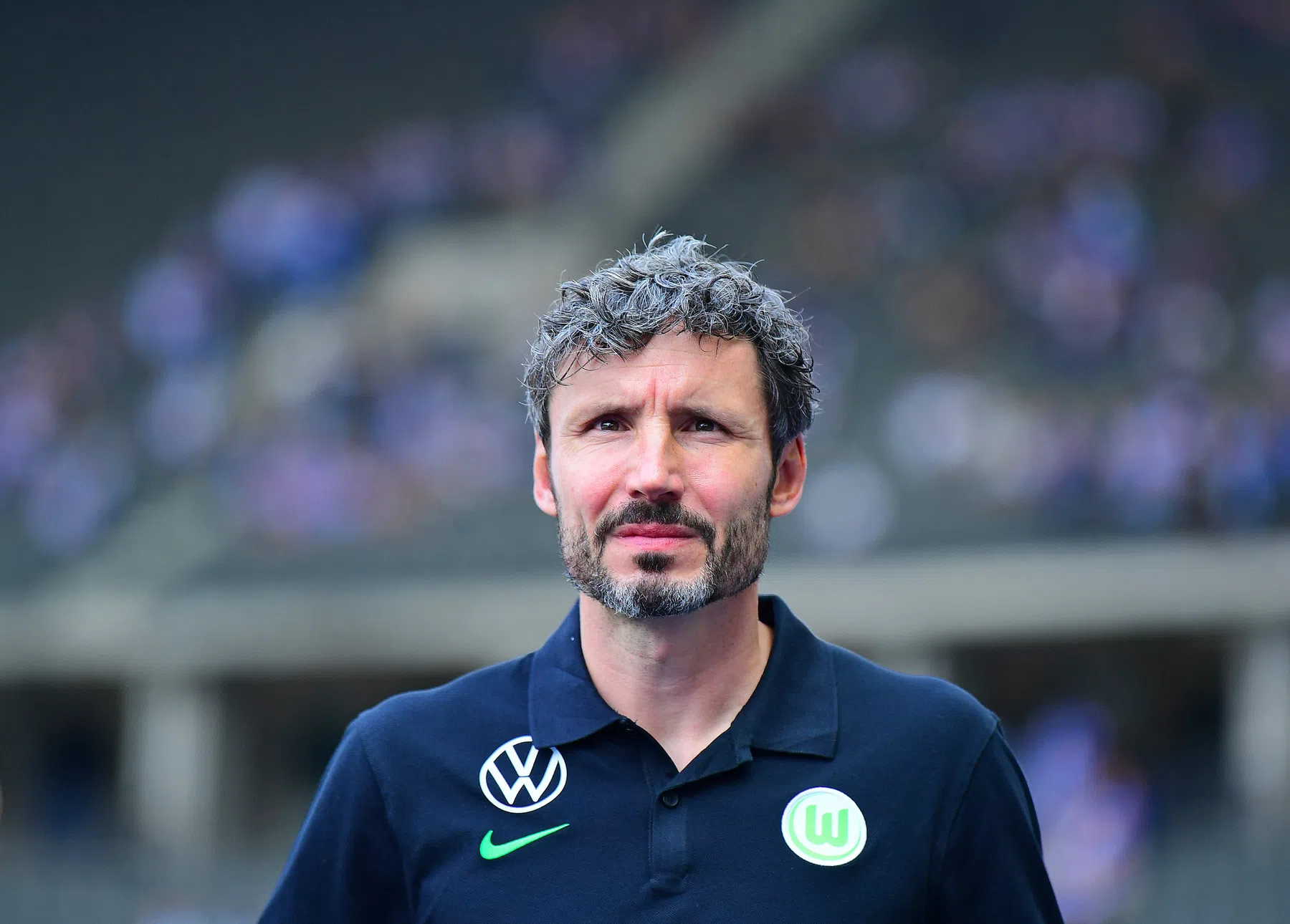 Van Bommel trots op Wolfsburg na comeback, club pronkt met koppositie