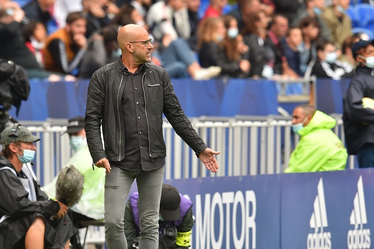 Bosz ziet pupillenfouten, crisis in Lyon