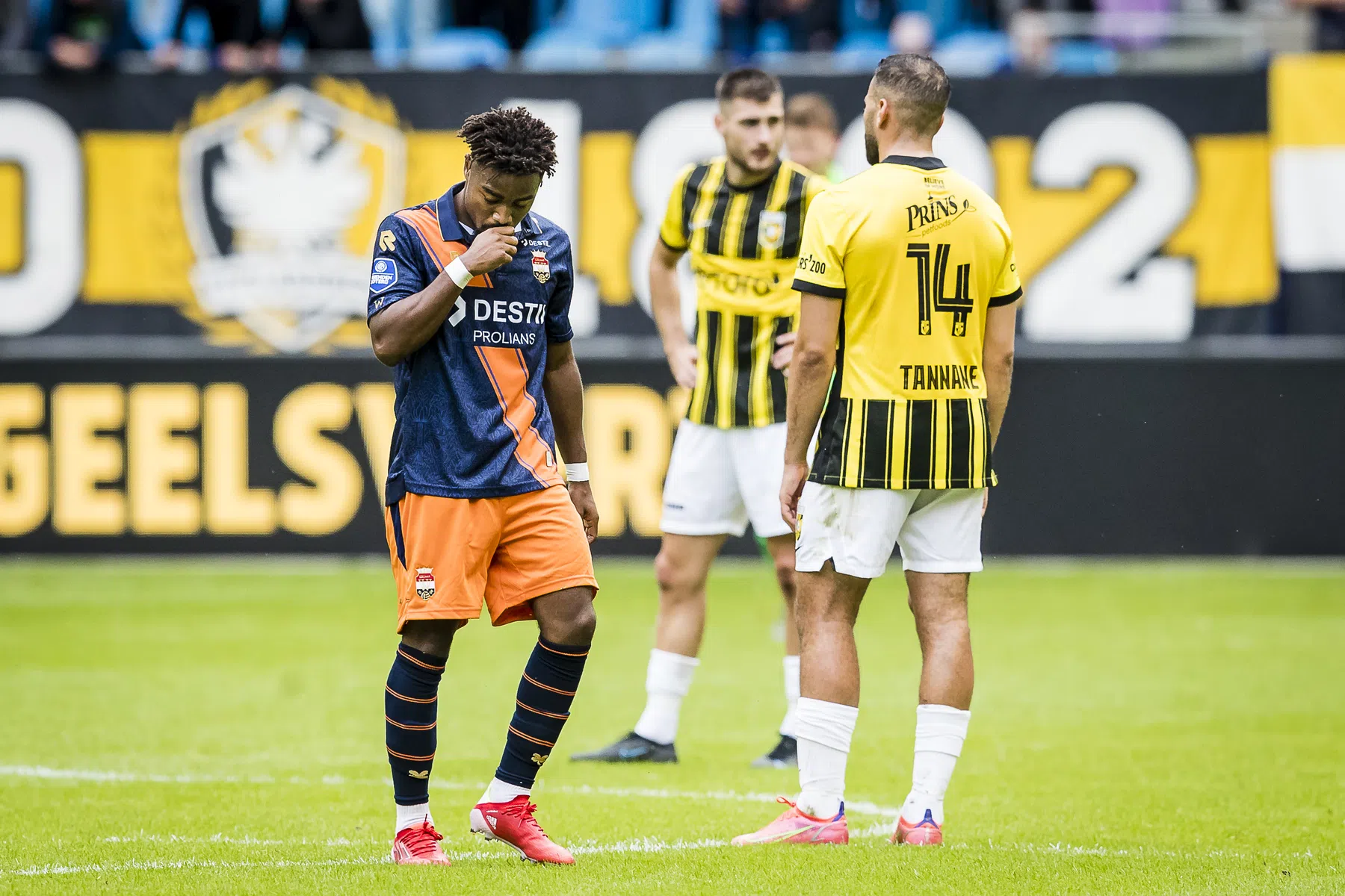 Willem II trakteert Vitesse in eigen huis op pijnlijke nederlaag