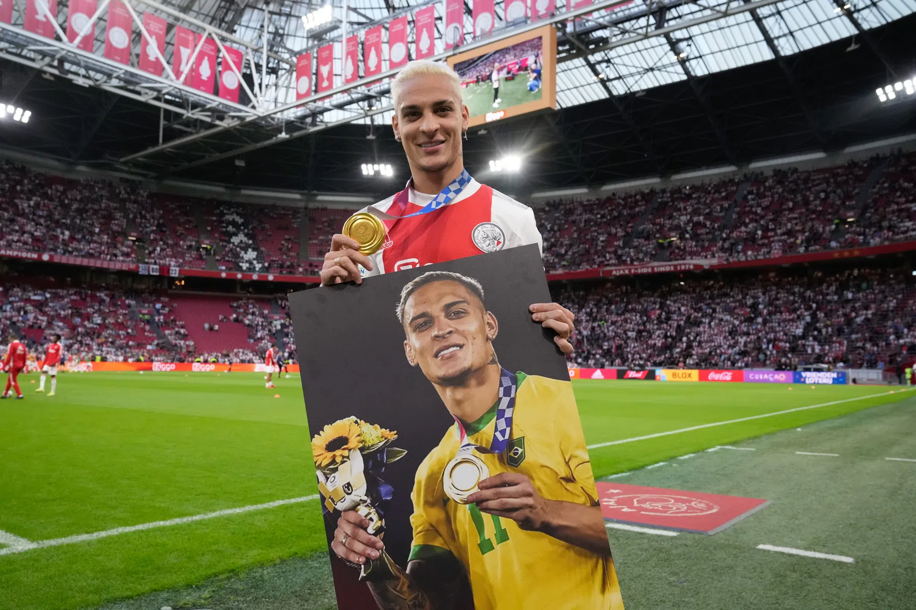 Berghuis behoudt ondanks terugkeer Antony basisplaats bij Ajax