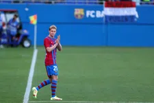 Thumbnail for article: Moet Frenkie de Jong inderdaad kritischer worden beoordeeld?