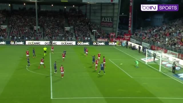 Brest ten onder tegen PSG: had Bizot deze pegel moeten hebben?