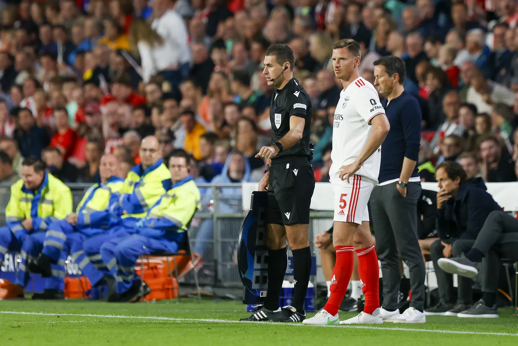 Vertonghen uitgefloten door PSV-publiek: 'Kon ik verwachten'