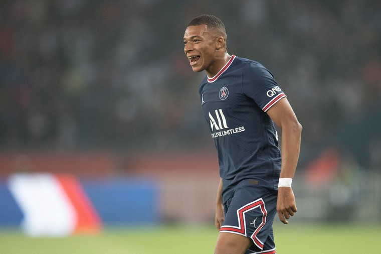 'Geïrriteerd Real Madrid gaat met nieuw bod op Mbappé komen'