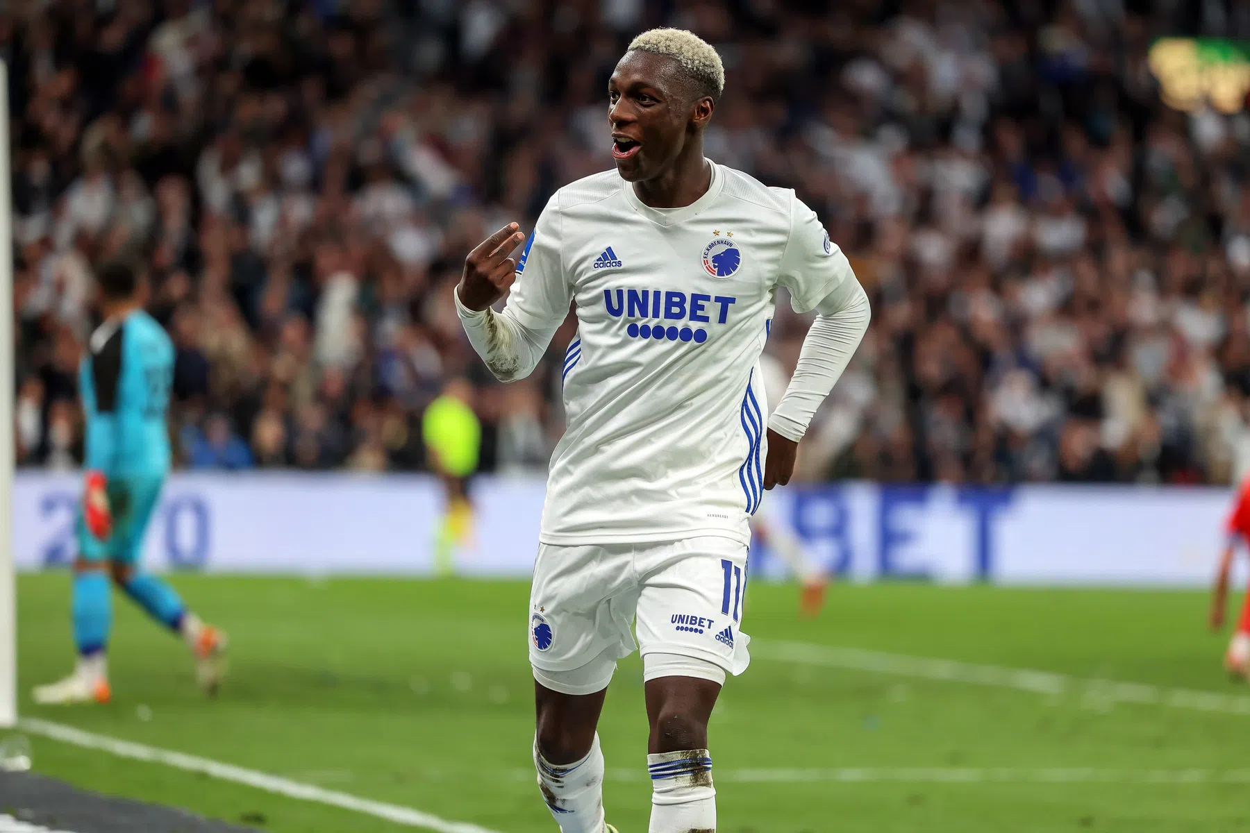 Ajax presenteert Daramy