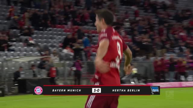 Bayern dankzij nieuwe Lewandowski-show ruim langs Hertha