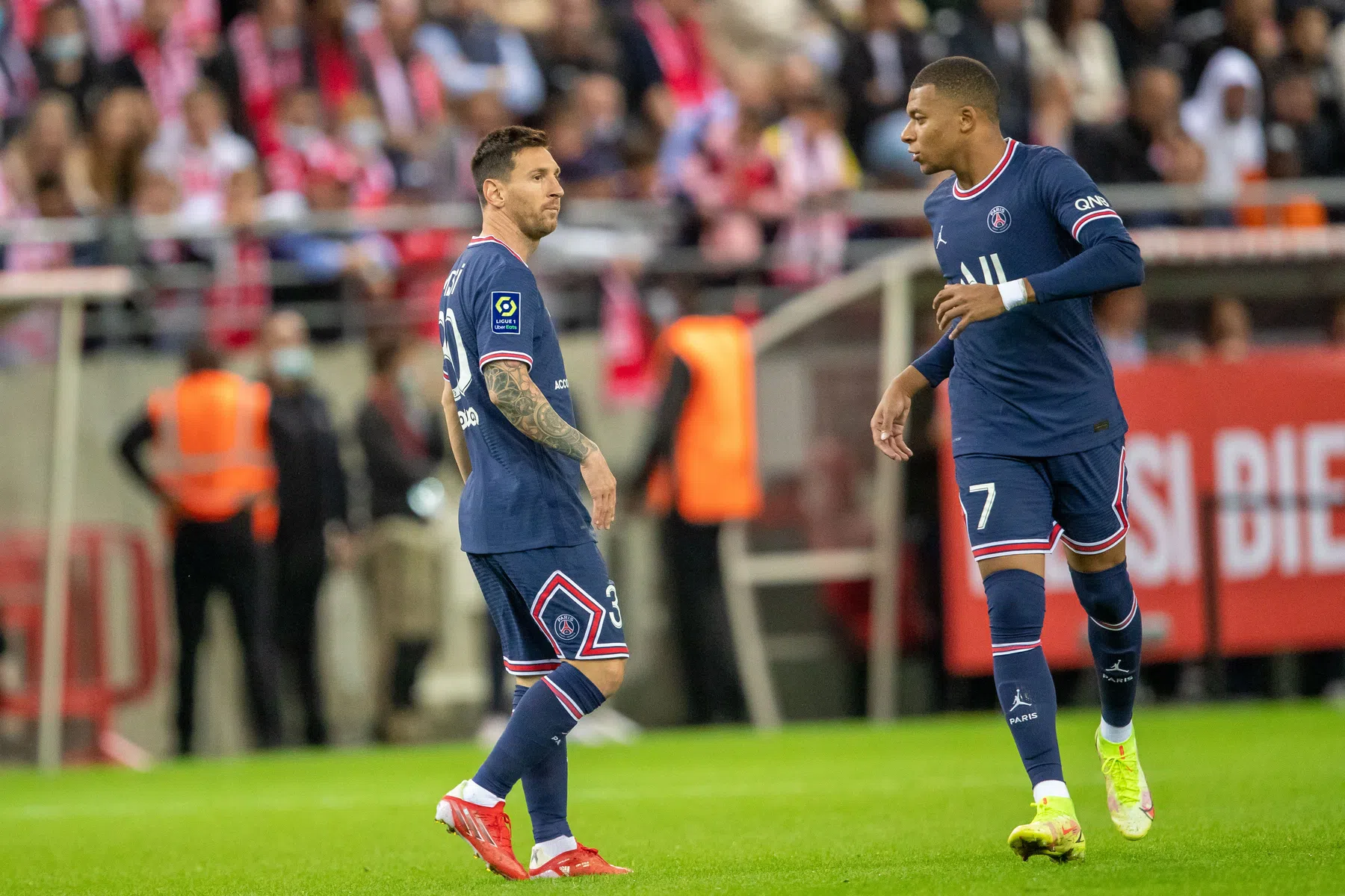Hoe PSG Lionel Messi kan betalen