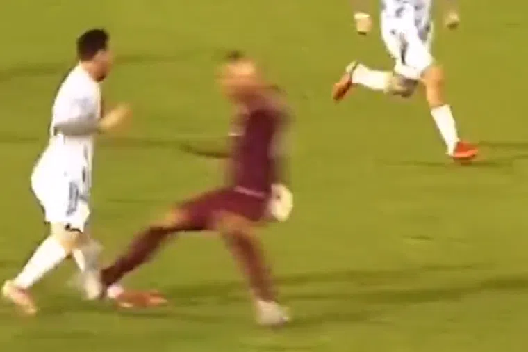 Samenvatting: Messi kermt van de pijn na verschrikkelijke tackle