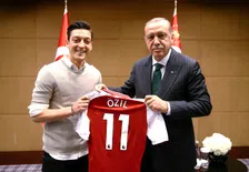 Thumbnail for article: Waarom de invloed van Erdogan op het Turkse voetbal zo groot is