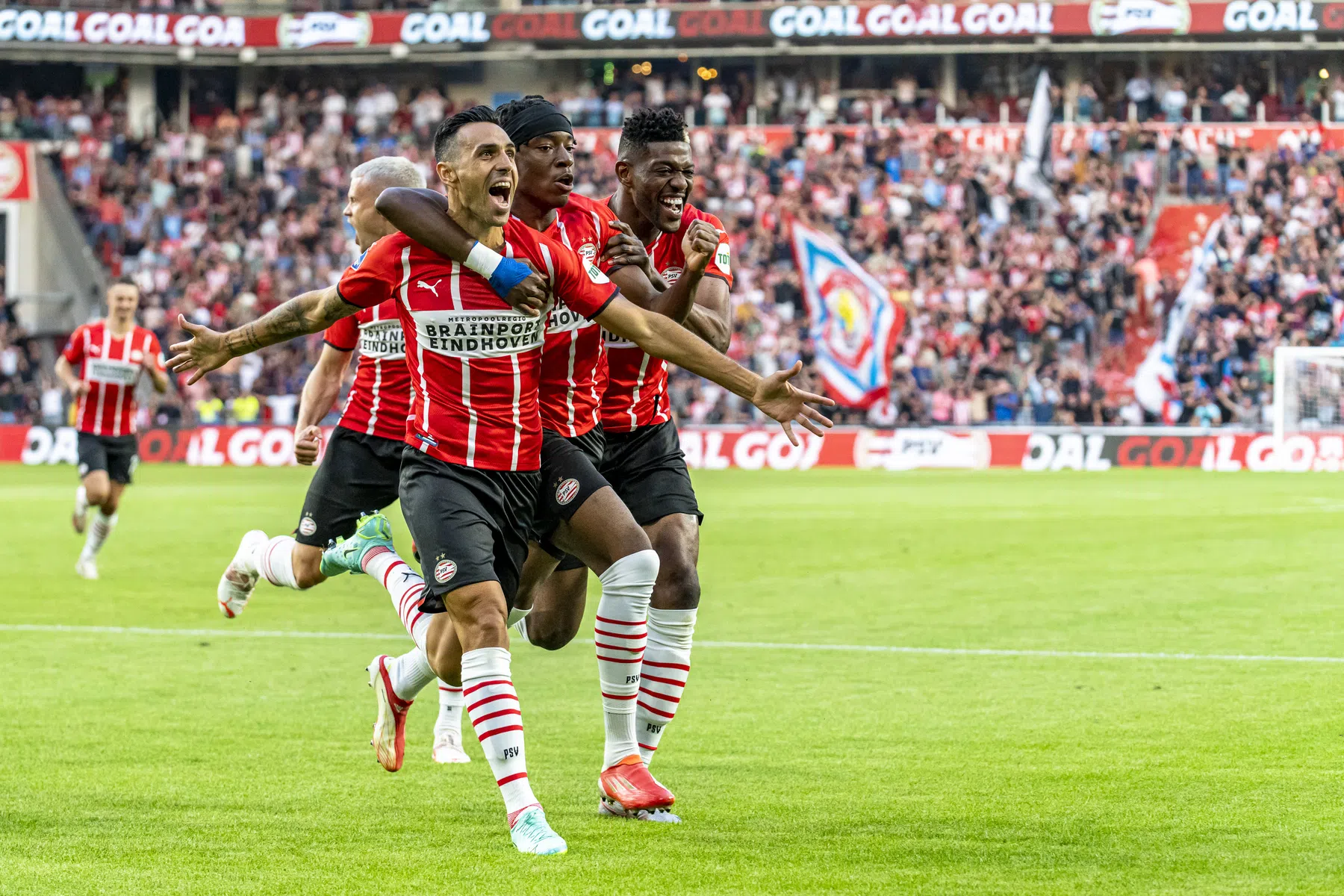 Dit zijn de Europese selecties van PSV, AZ, Feyenoord en Vitesse