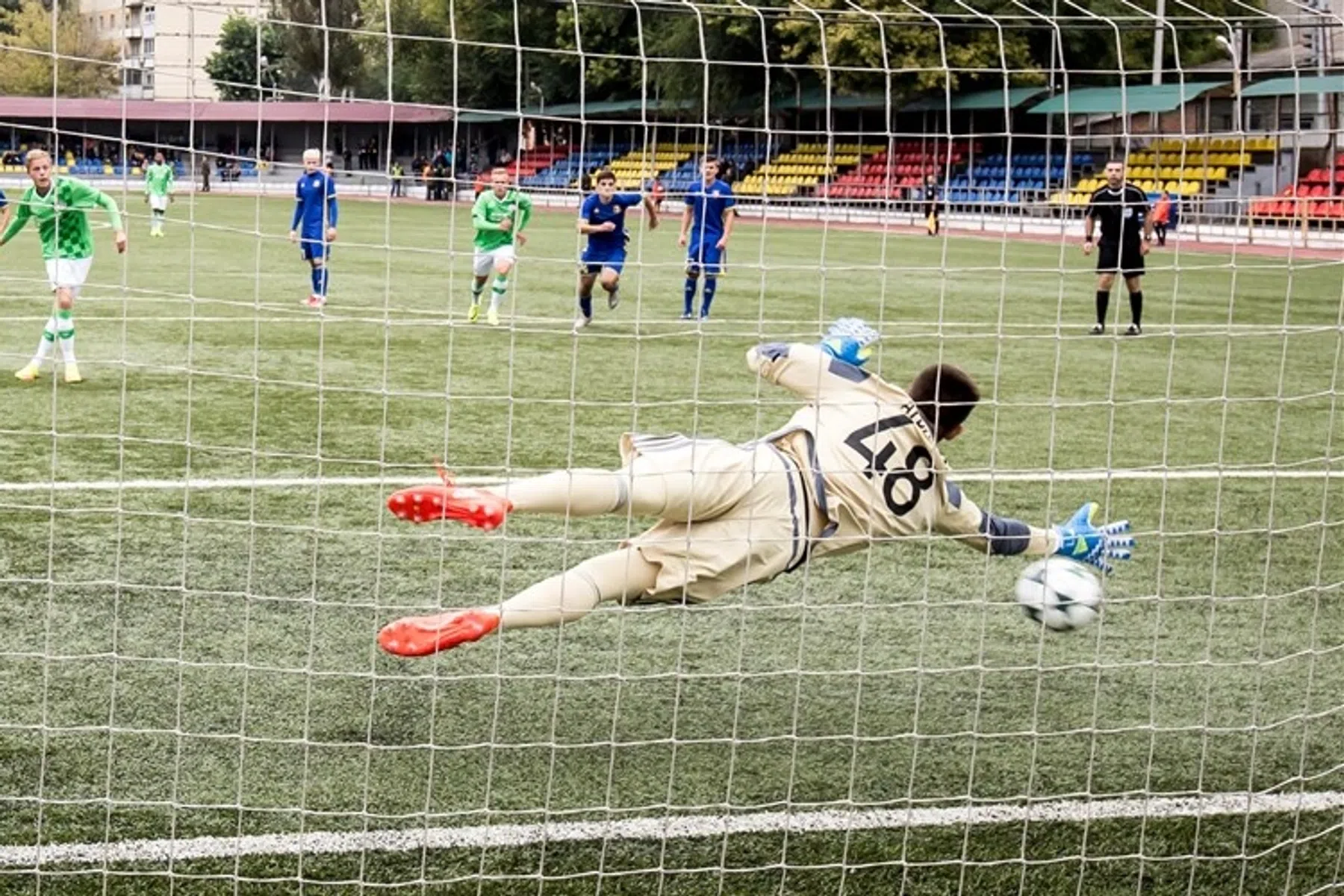 Twee tellen sneller dan in Eredivisie: penalty voor Tanzania na zes seconden