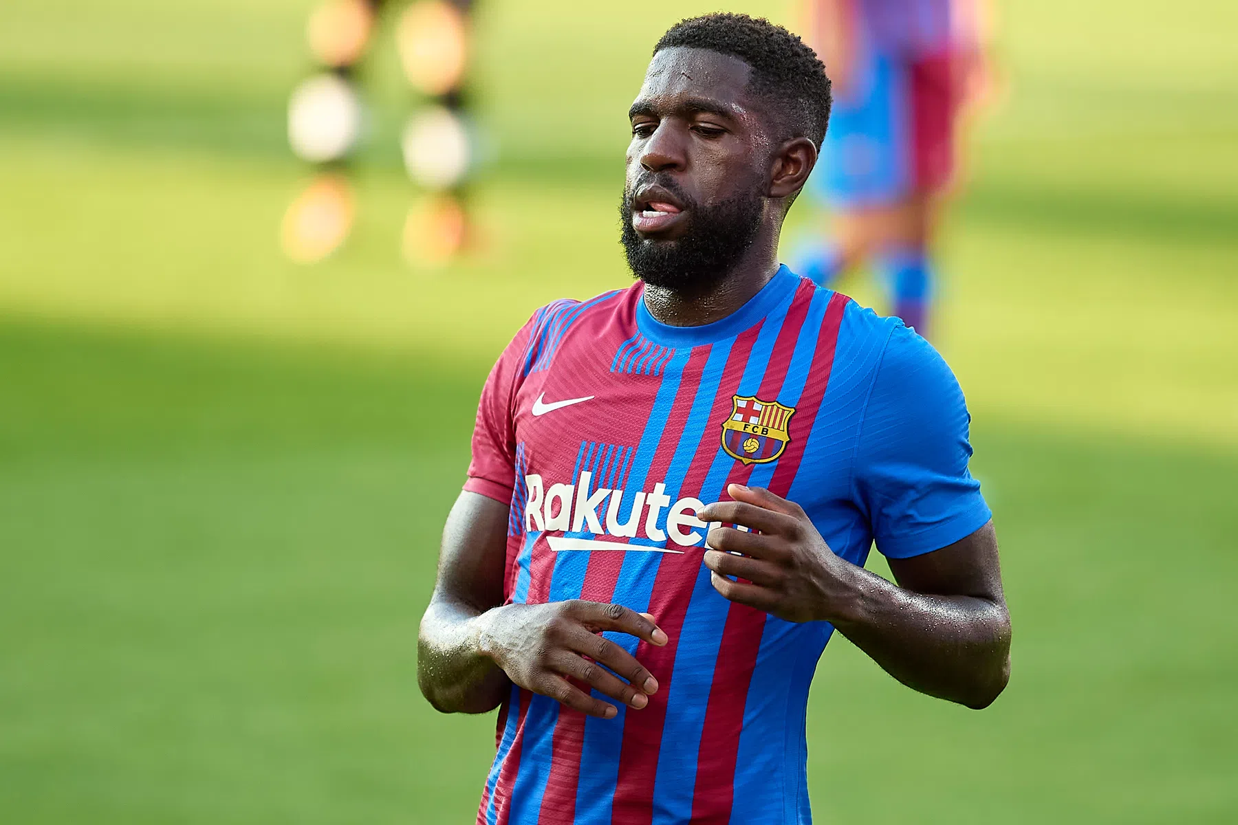 Piqué neemt het op voor uitgejouwde Umtiti: 'Verplaats je eens in een speler'
