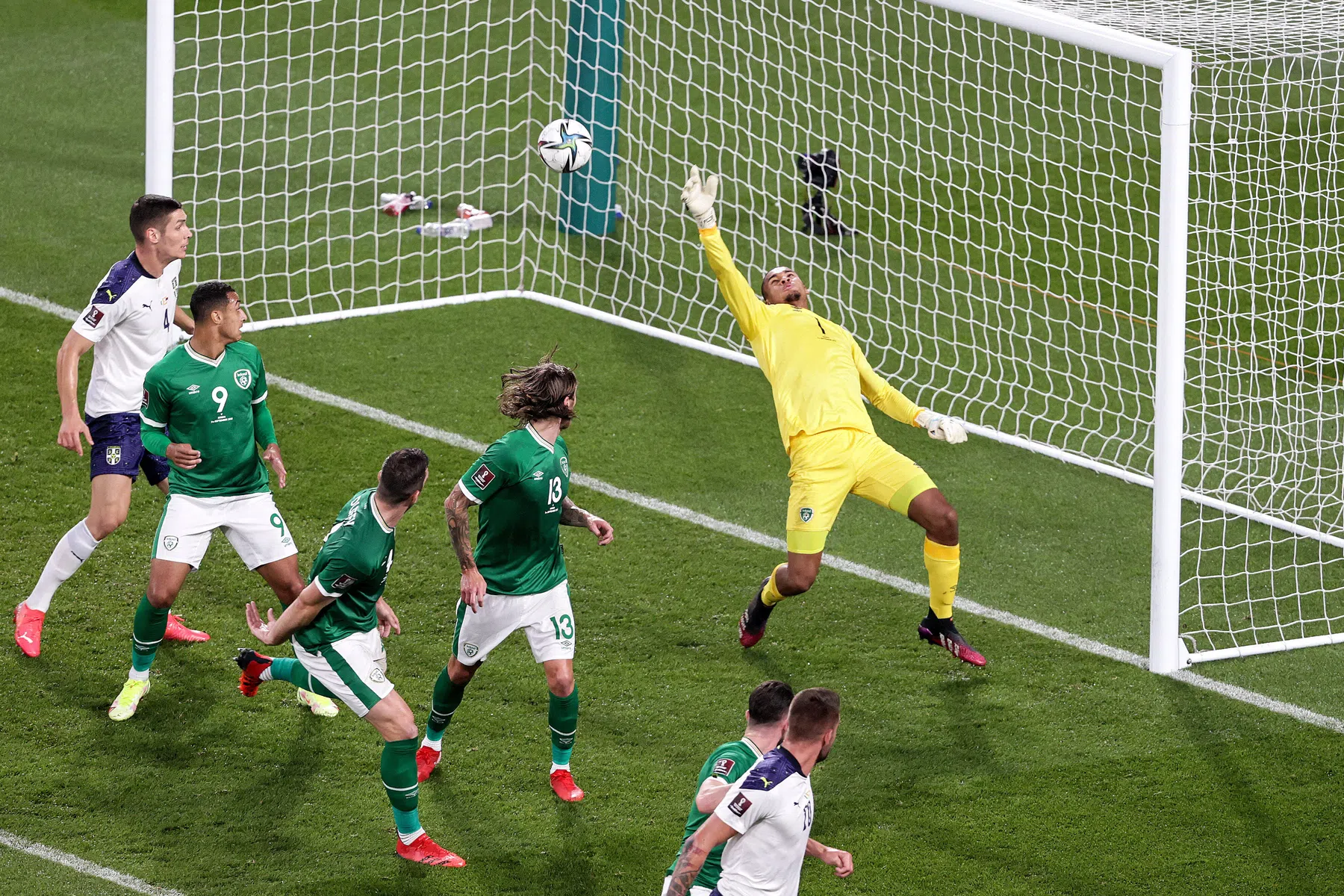 Ierse Van der Sar-fan (19) zat Ronaldo en Tadic in de weg
