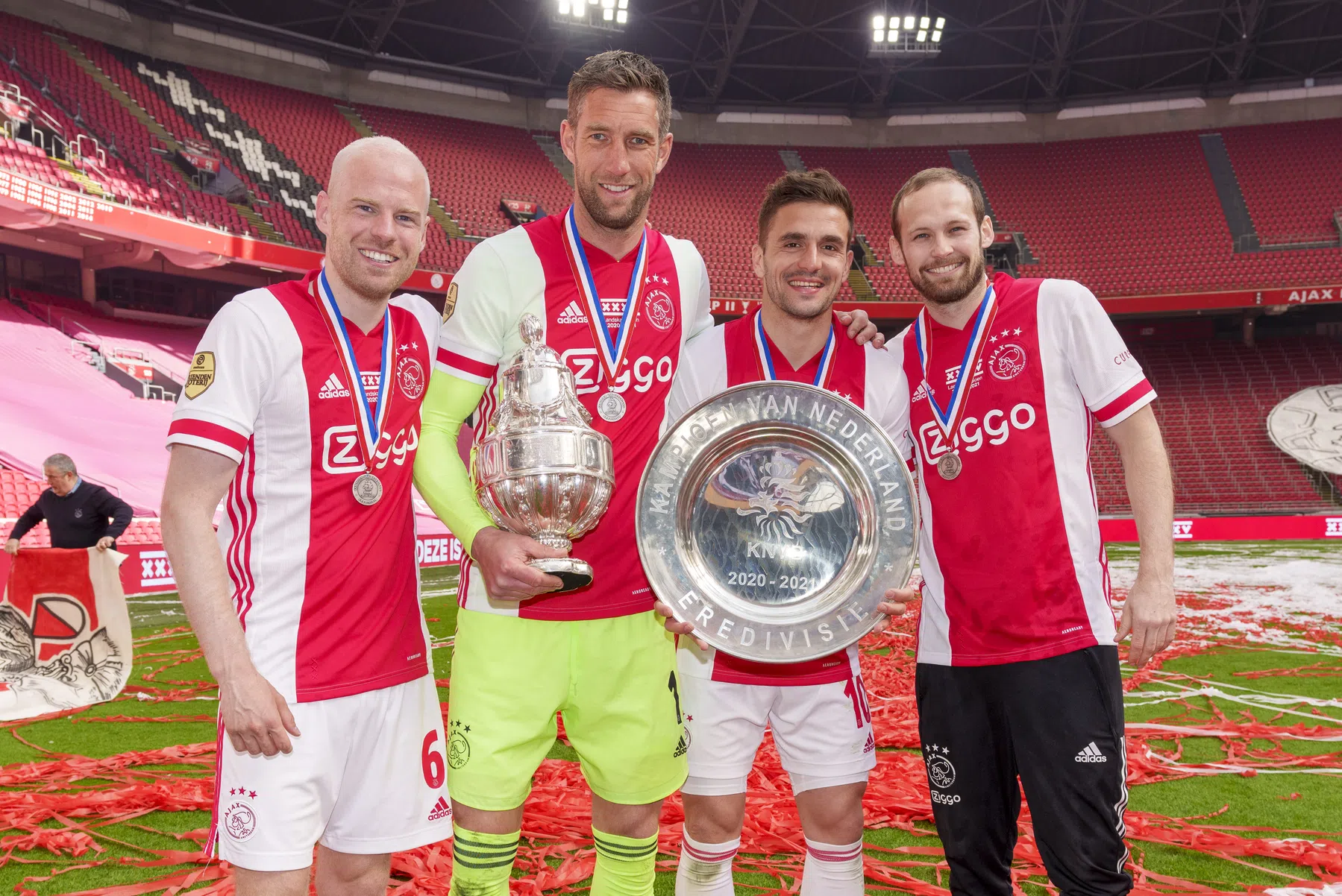 Hoe Ajax op het idee kwam de kampioensschaal om te smelten