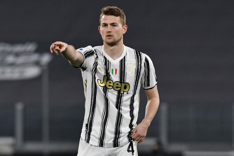 Nieuwe domper De Ligt: ook op de bank bij Juventus