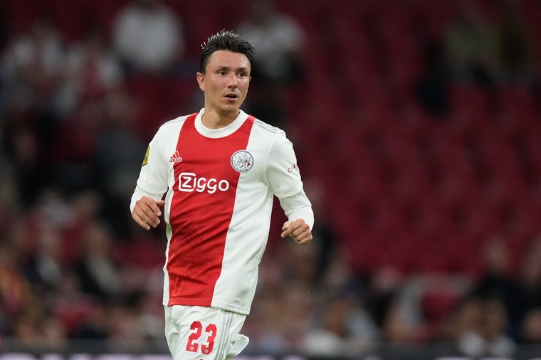 FIFA 22 kiest Van Persie, Berghuis is te bescheiden bij Ajax