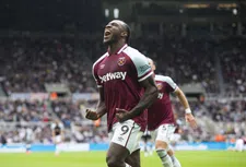 Thumbnail for article: Zestig duels per seizoen: West Ham extreem zuinig op smaakmaker Antonio