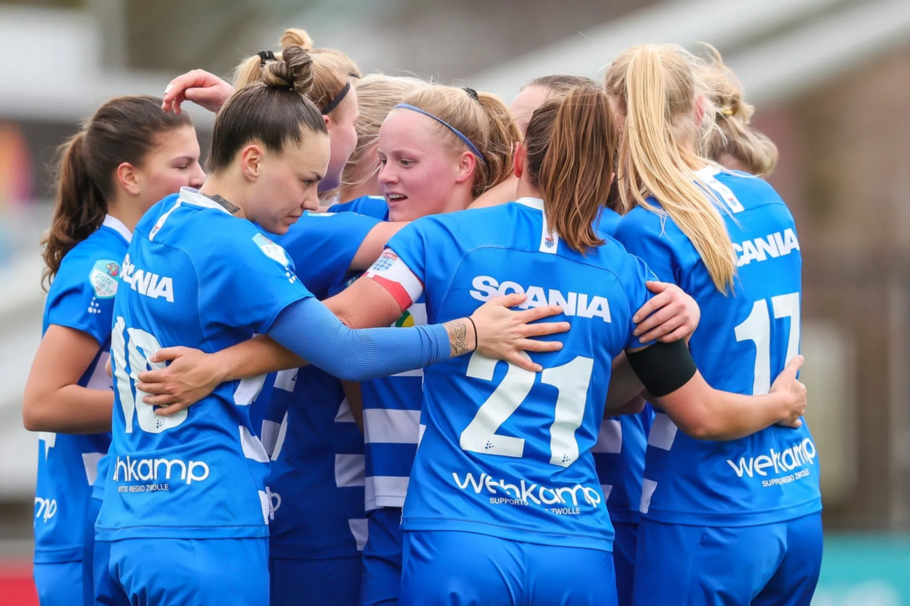 Enorme stunt Zwolle in Enschede, Ajax en PSV lopen averij op