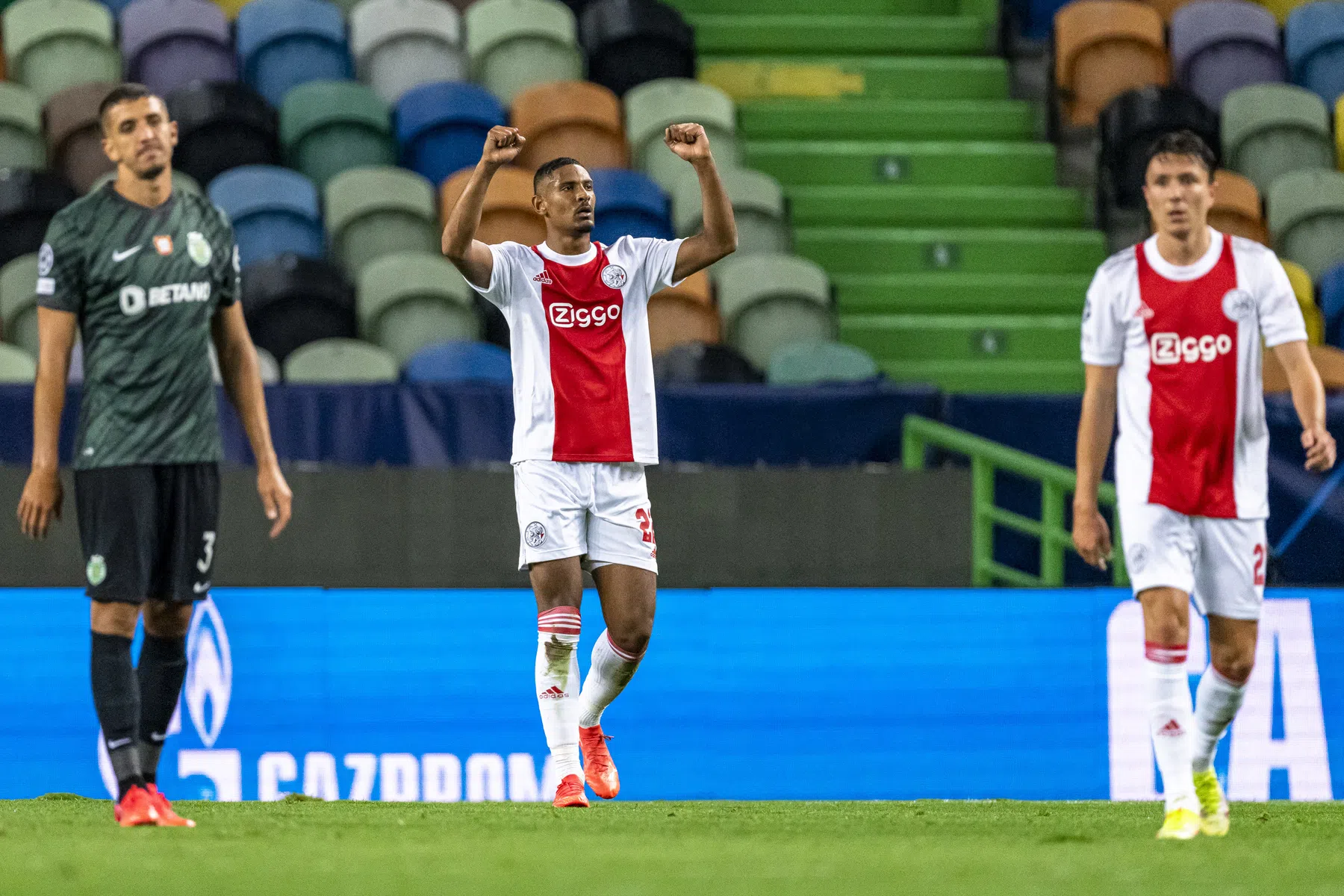 Haller in voetsporen van Litmanen en Van Basten op historische feestavond Ajax 