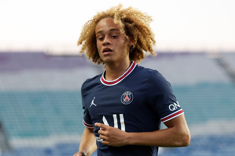 Uitblinker Simons kan PSG-talenten niet aan zege helpen in Brugge