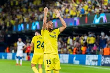Thumbnail for article: Villarreal-trainer Emery neemt zijn hoed af voor Danjuma