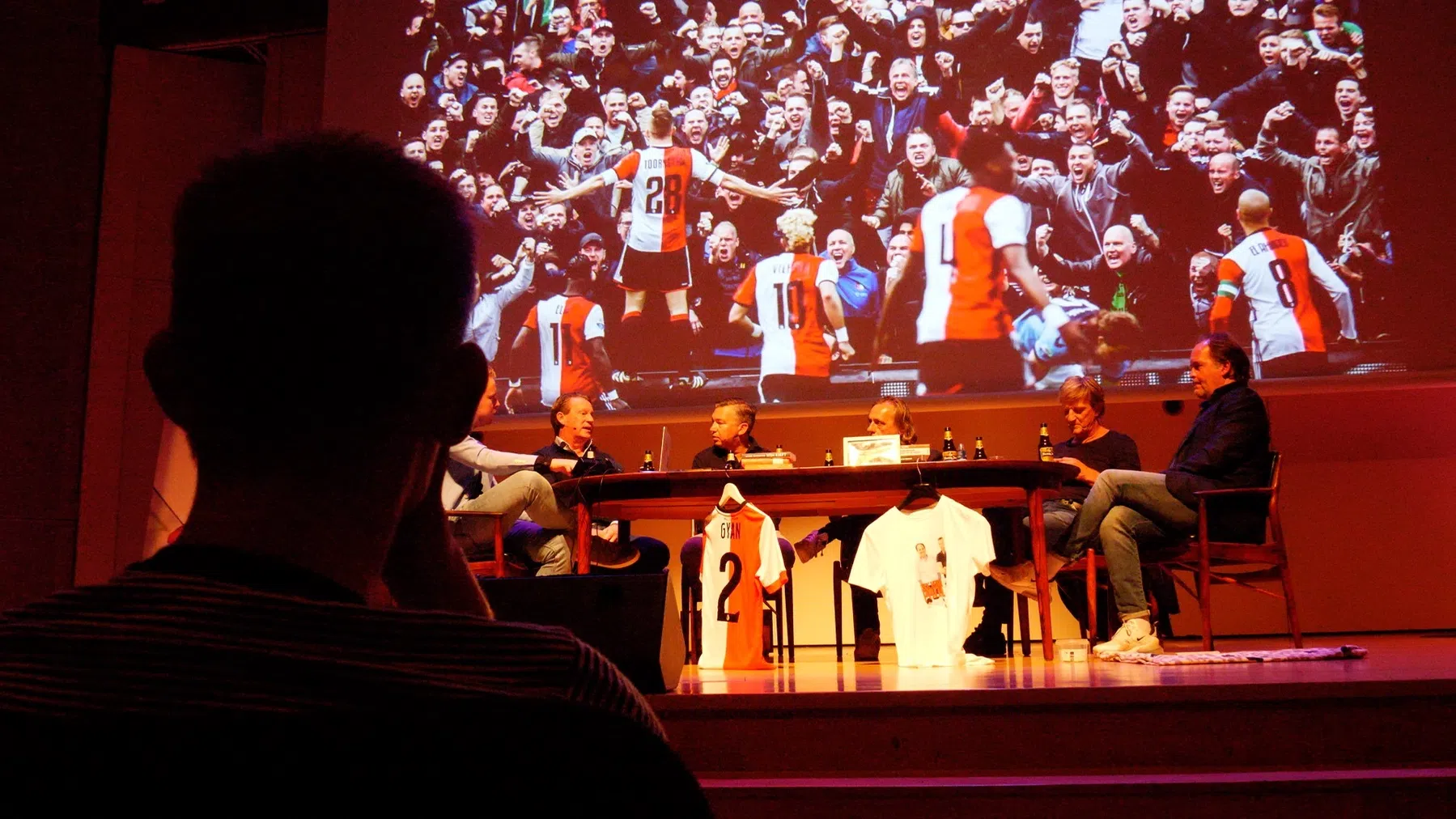 Dick Voormekaar Podcast: een avondje Feyenoord in het theater