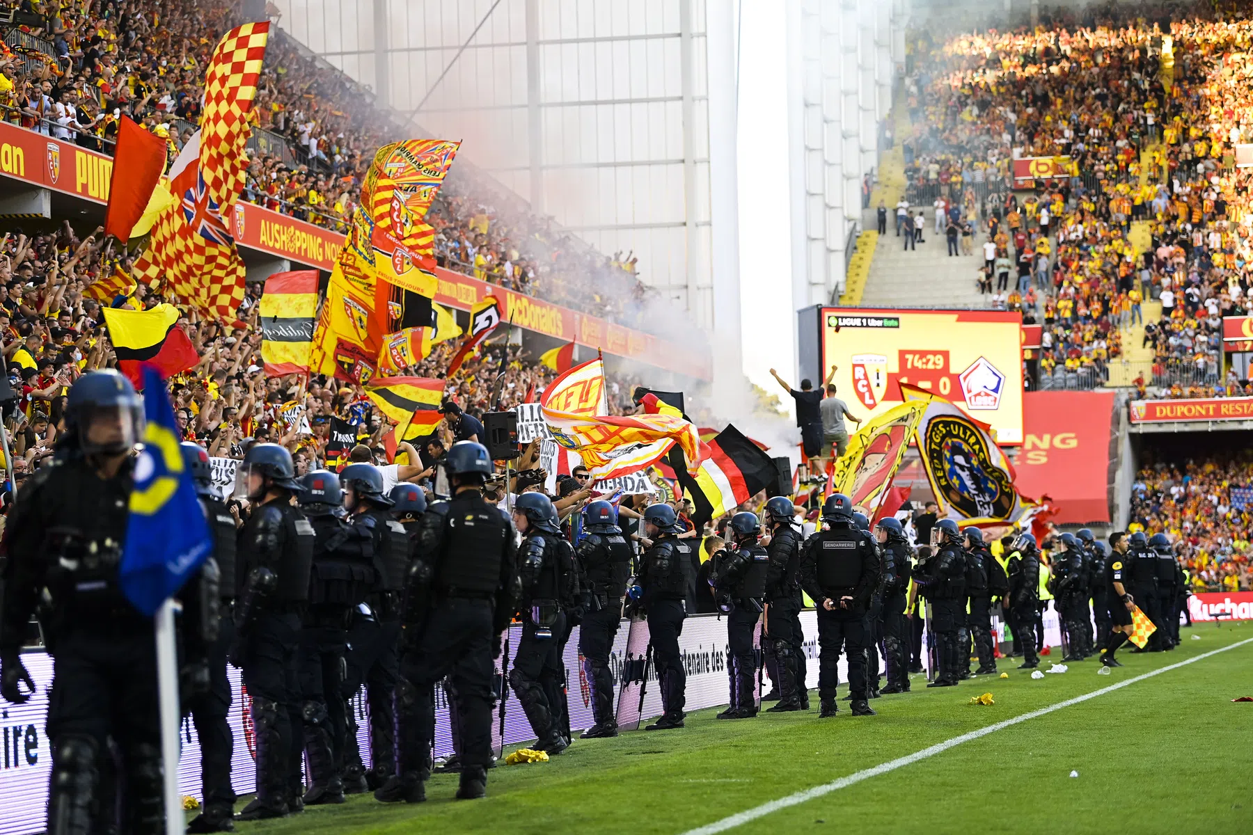 Lens én Lille gestraft voor rellen, nog zwaardere maatregelen dreigen