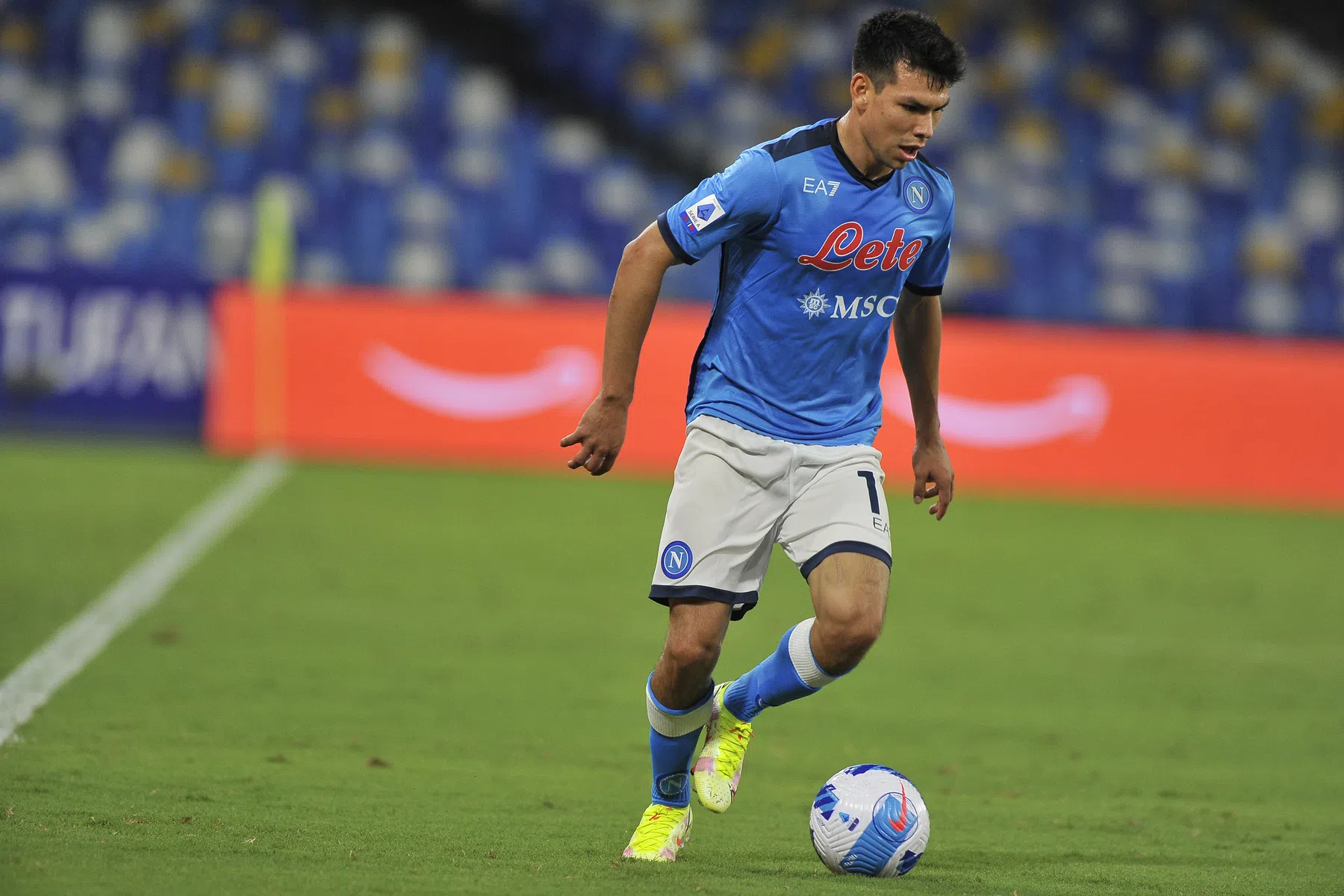 Lozano draagt bij aan vliegende start Napoli