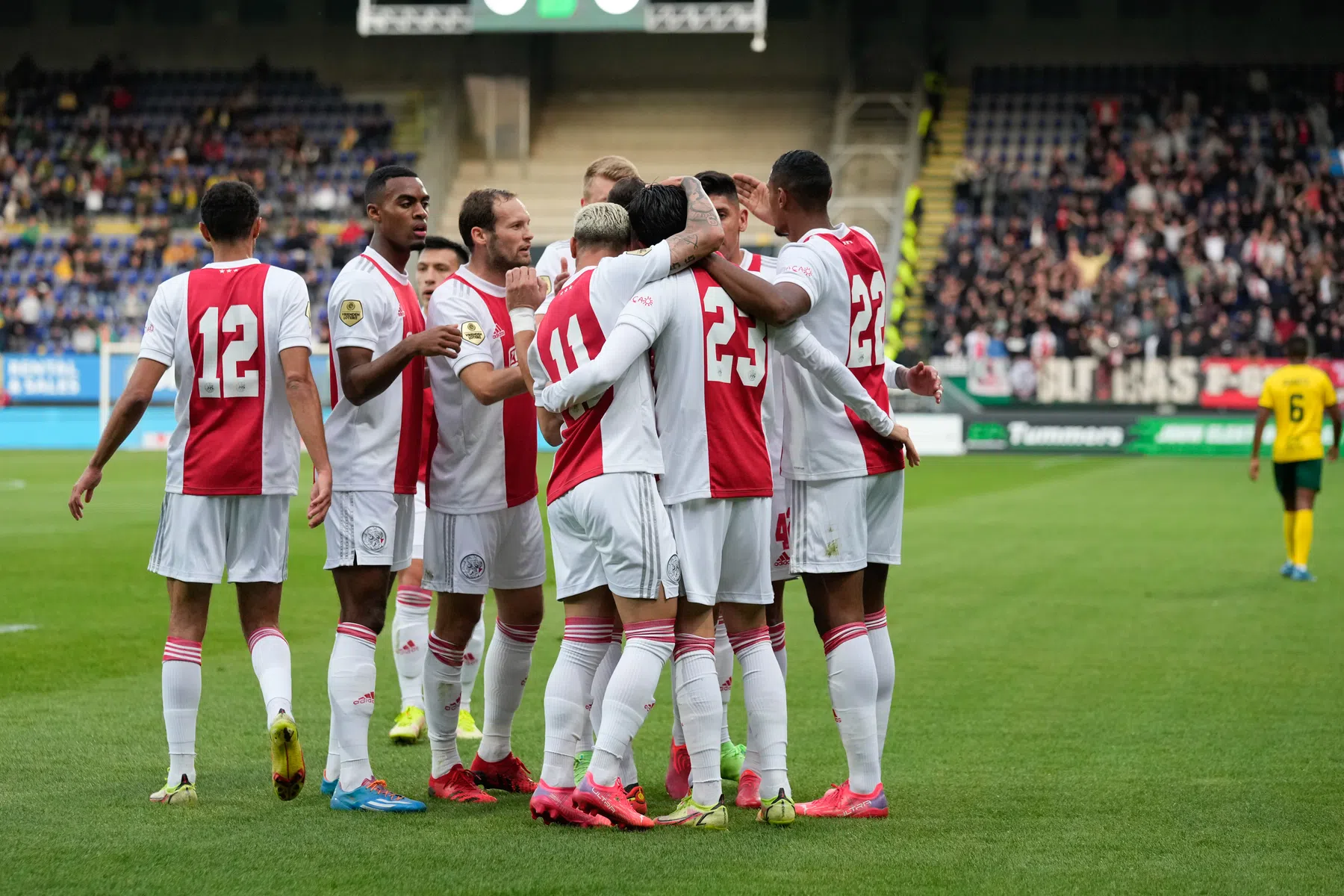 Doelpuntenmachine Ajax bereikt mijlpaal en bevindt zich in select gezelschap