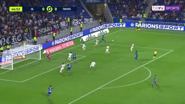 Bosz in de lift met Lyon: bekijk hoe Shaqiri comeback inluidt