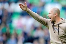 Thumbnail for article: Een unieke kijk achter de schermen: de afwijkende voetbalvisie van Danny Buijs