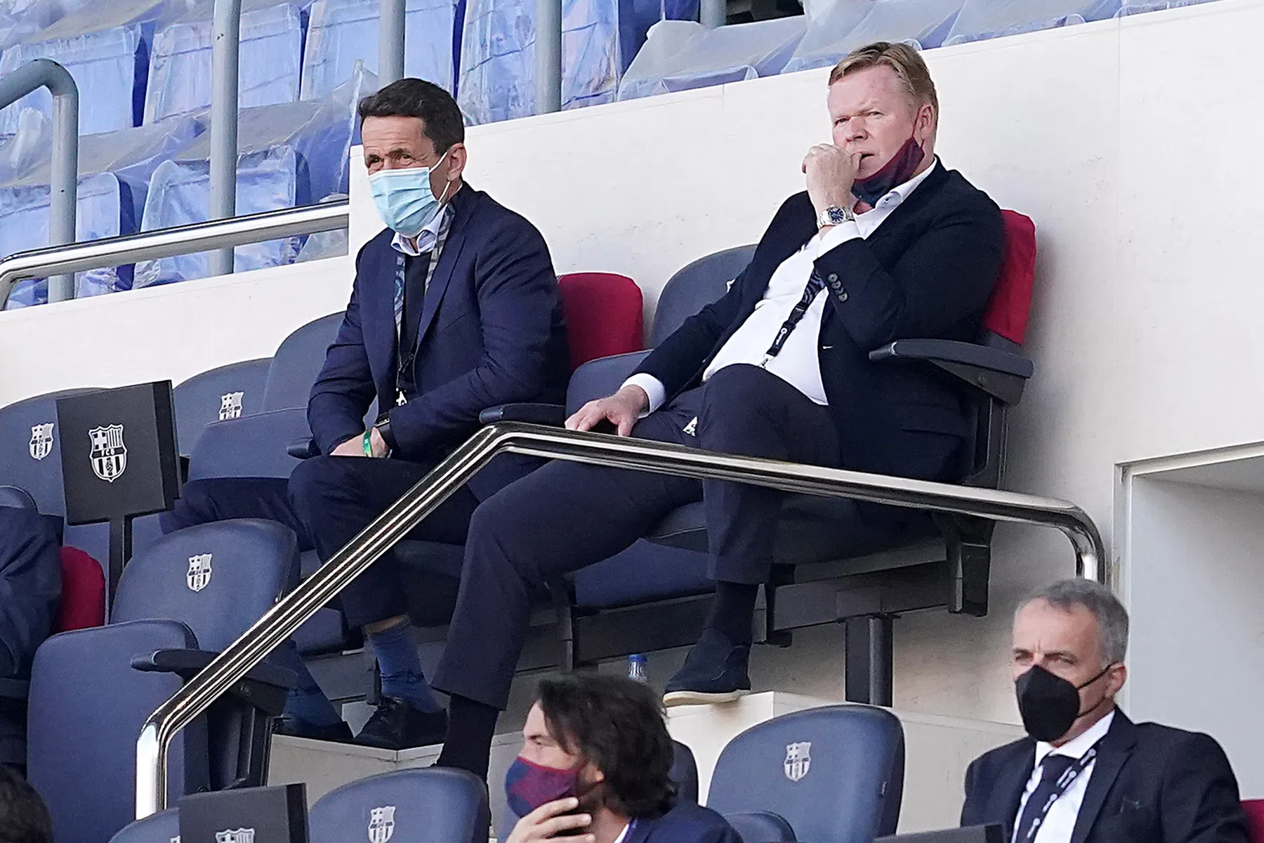 Geplaagde Koeman krijgt openlijk steun van Barcelona-topman