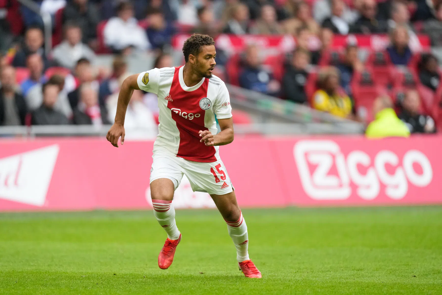 Rensch duikt daags voor Champions League-duel op bij Jong Ajax