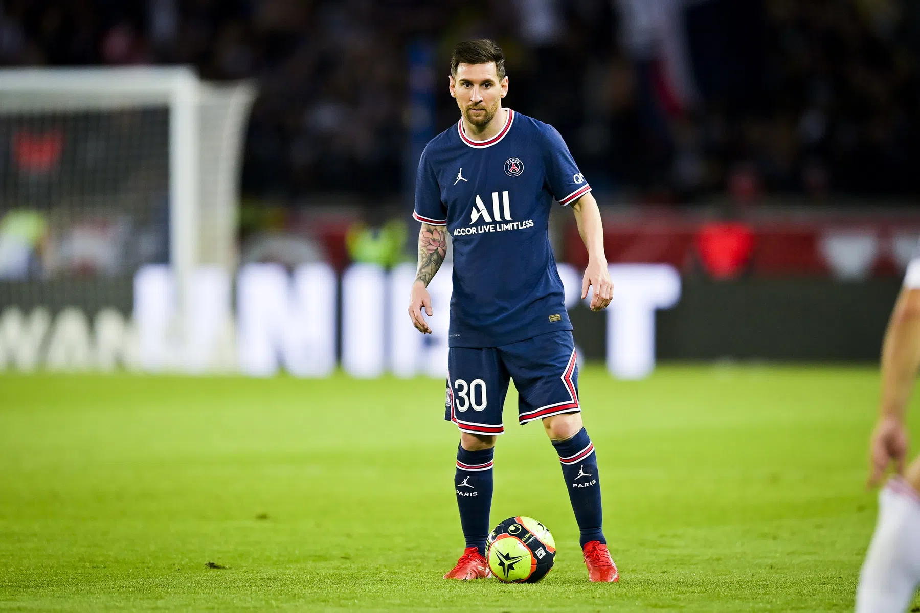 Messi doet Guardiola pijn met eerste doelpunt in dienst van PSG