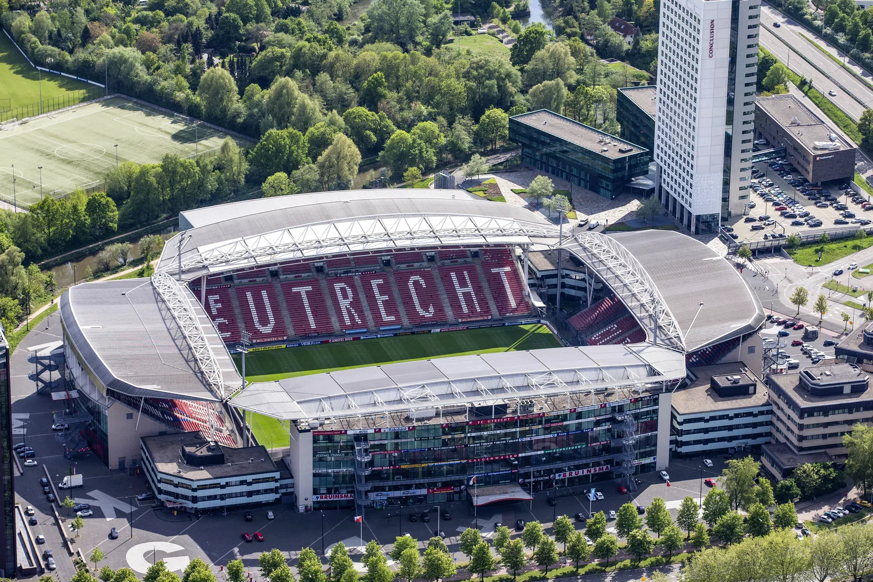 De miljarden achter FC Utrecht