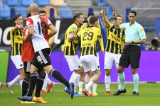 Thumbnail for article: Vitesse loopt rood aan in slotfase tegen Feyenoord