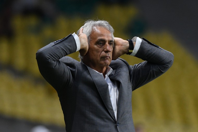 Halilhodzic haalt zijn gram na passeren Ziyech en Mazraoui
