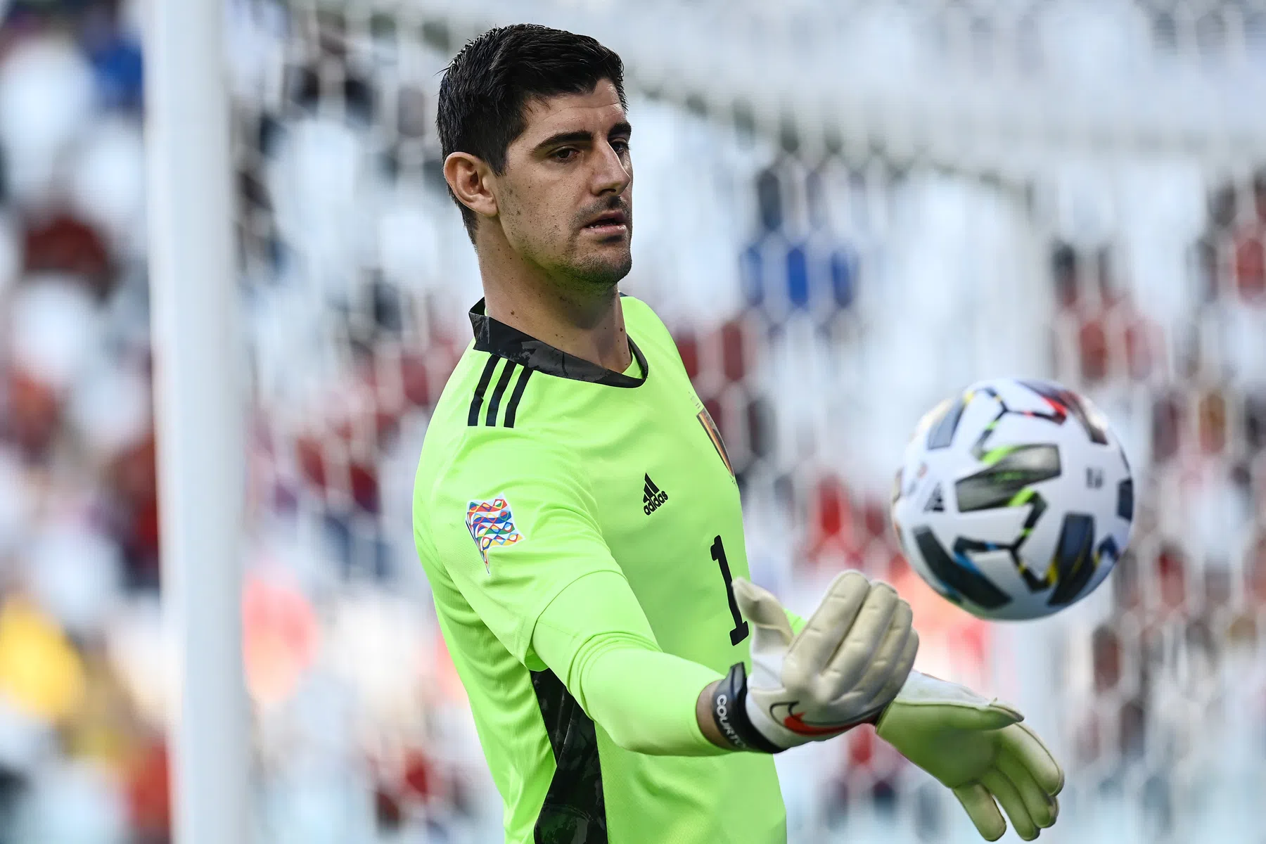 Courtois haalt keihard uit naar op geld beluste UEFA