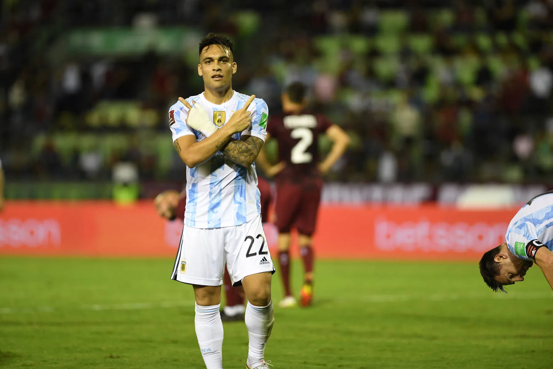 Argentinië blijft op WK-koers, VAR verpest Colombiaans feestje