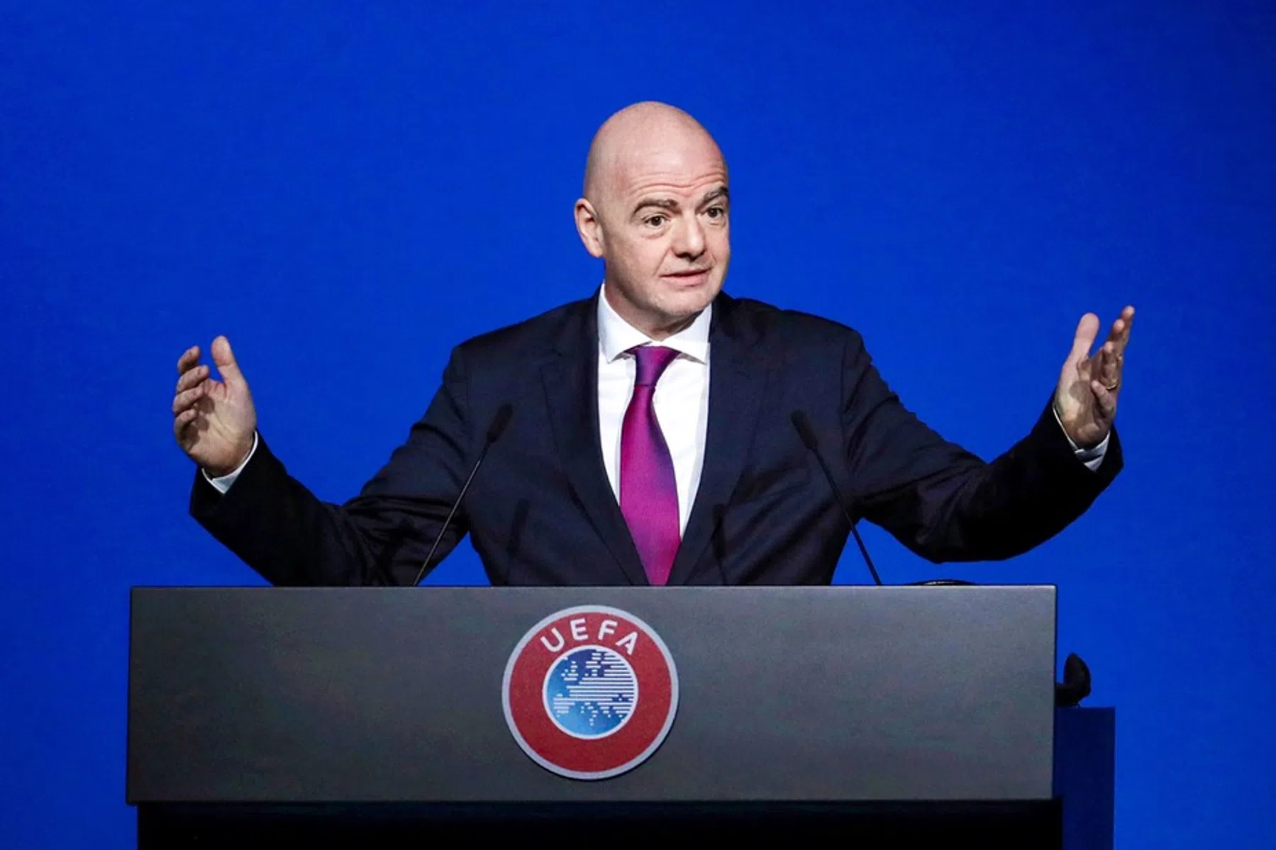 Infantino verdedigt WK-plannen FIFA: 'Iedereen recht te dromen'